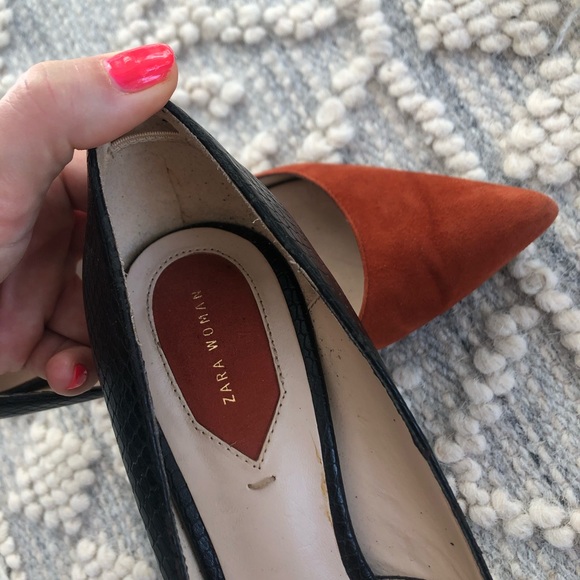 Black leather high heels with a warm cinnamon suede toe - Zara Woman - Size 38 - Picture 4 of 5